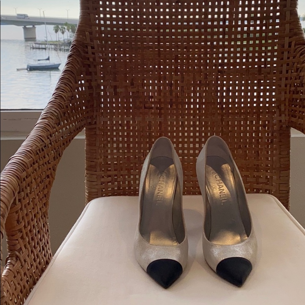 Chanel Metallic Silver & Black Scarpins Heels
